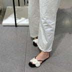 Damen Elegante und florale Zehensteg-Sandalen mit modischem Riemendesign R&B