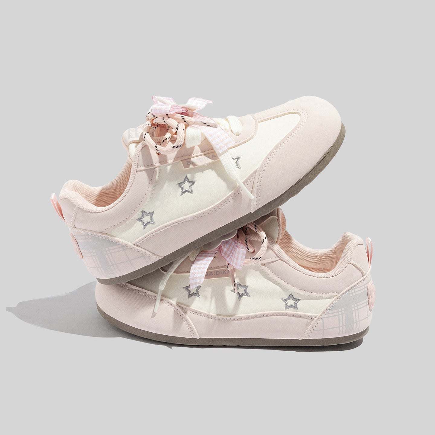 Damen Sneakers mit modernem Sternen-Muster und weicher Dämpfung