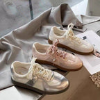 Damen Modische Sneakers mit floralem Design und dekorativen Schnürsenkeln R&B