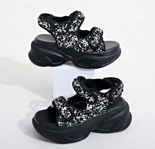 Damen Glamouröse Plateau-Sandalen mit verstellbaren Riemen und funkelnden Applikationen R&B