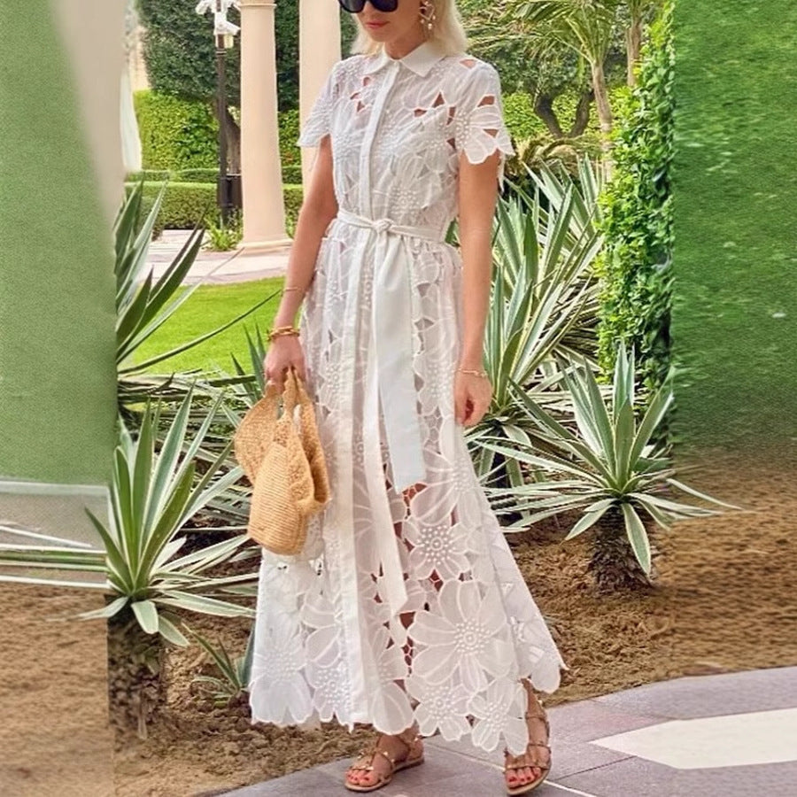 Damen Kleid aus transparenter Spitze mit floralen Akzenten Heidi-Mode