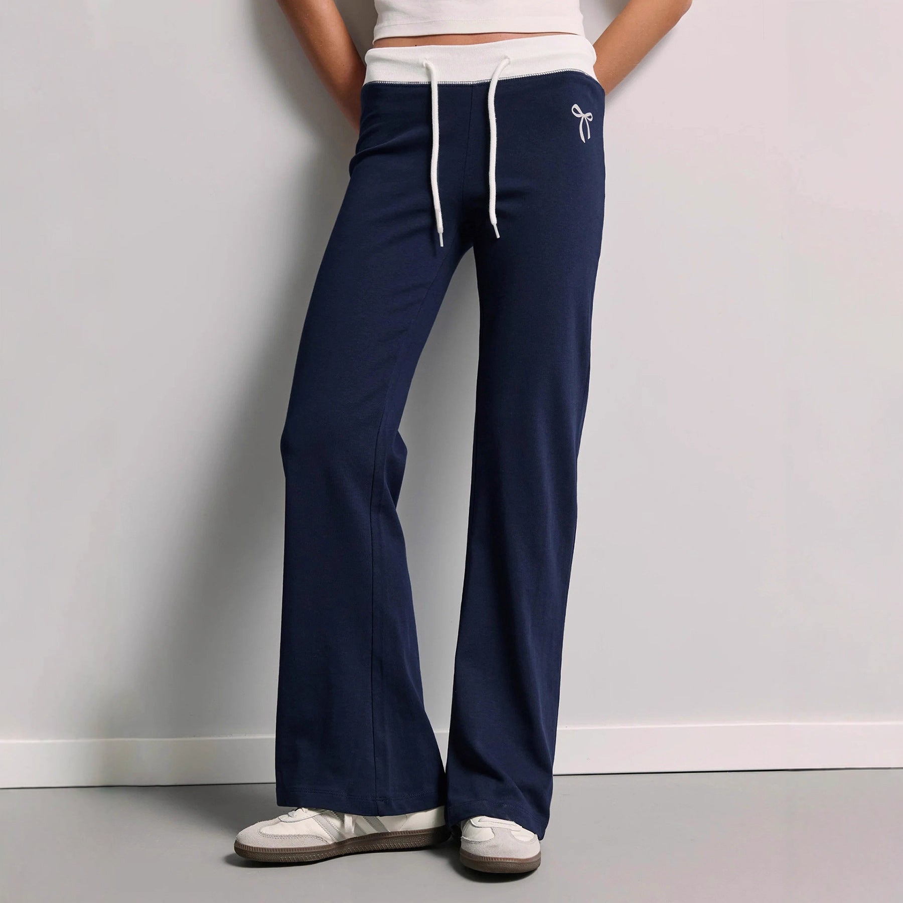 Damen Bequeme und lässige Sweatpants mit elastischem Bund und seitlichen Taschen R&B