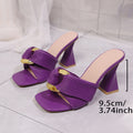 Damen Elegante High-Heel Sandaletten mit modischem Rippendesign und goldener Akzent-Details R&B