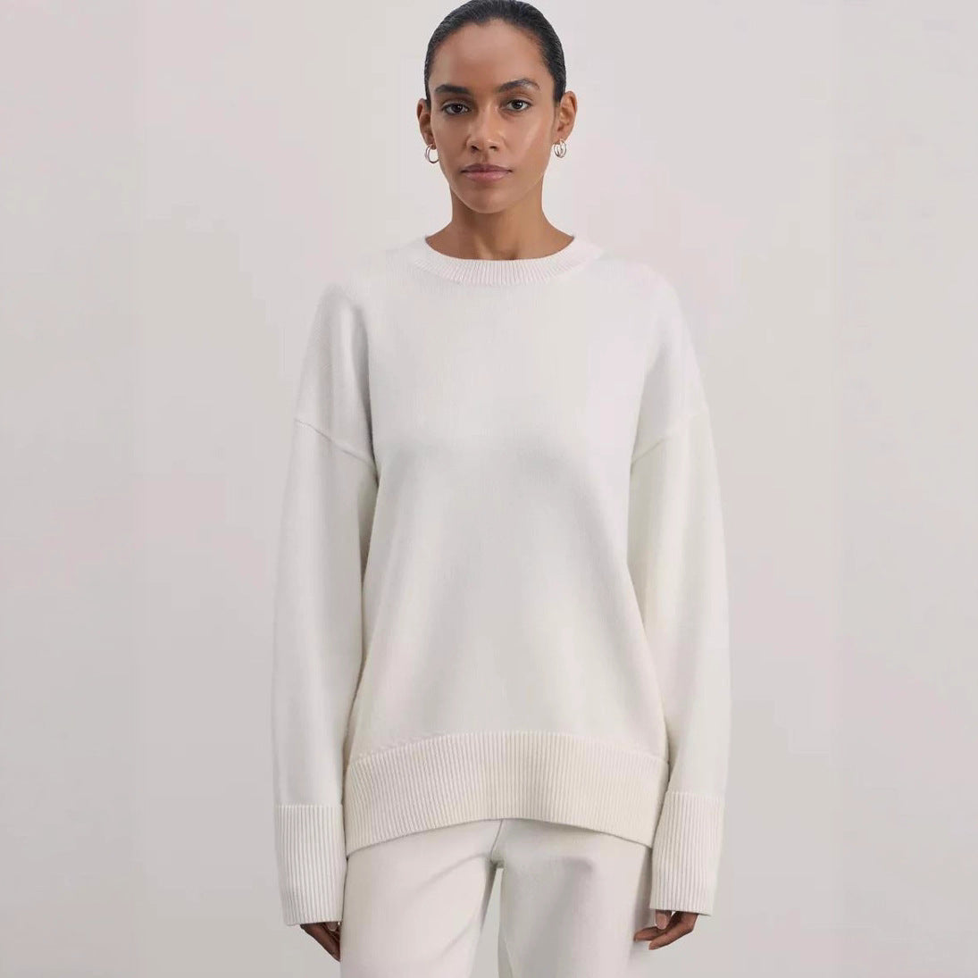 Damen Bequemer und eleganter Strickpullover mit überschnittenen Schultern und Rippenbündchen R&B