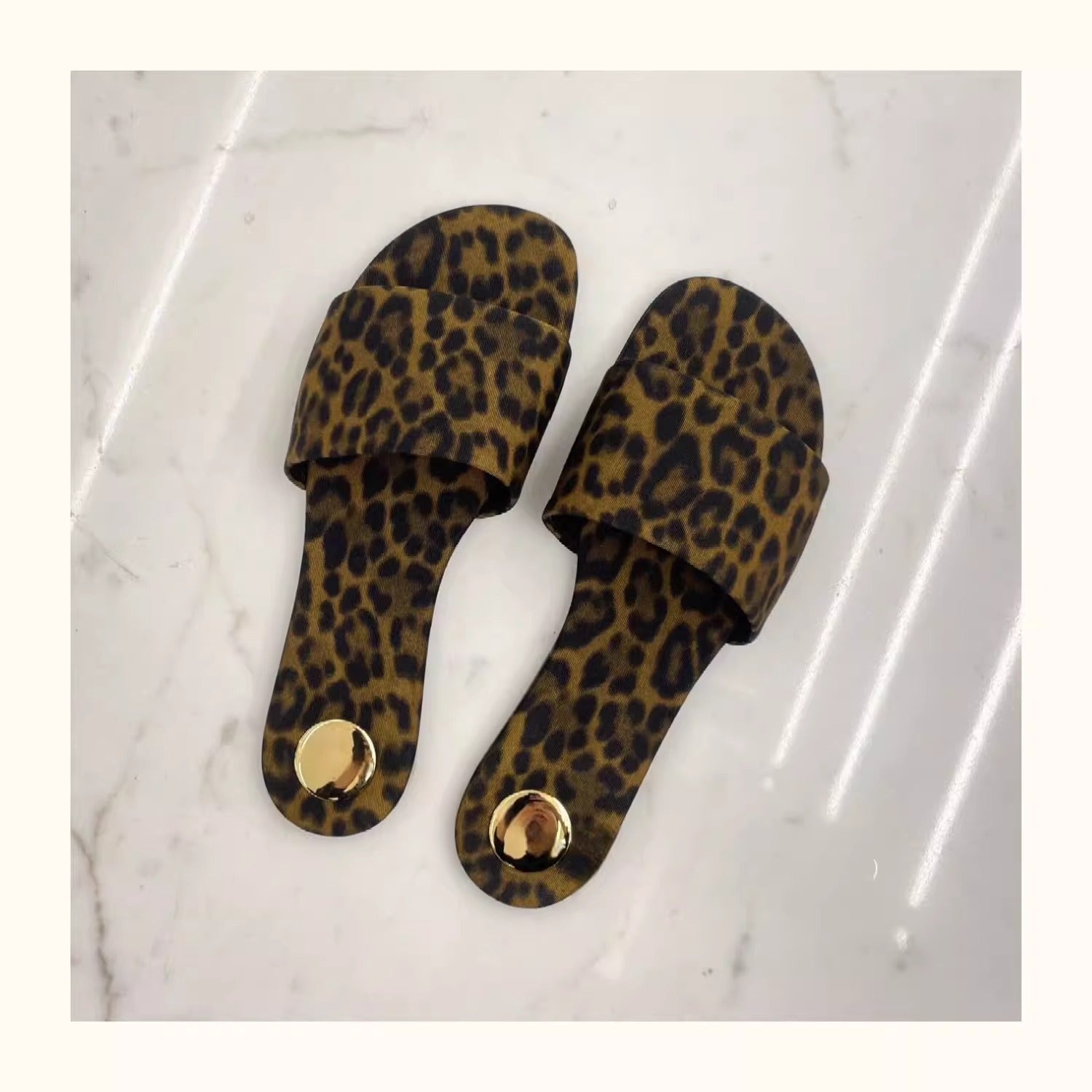 Damen Zehentrenner-Sandalen mit animalischem Print und elegantem Riemendesign R&B