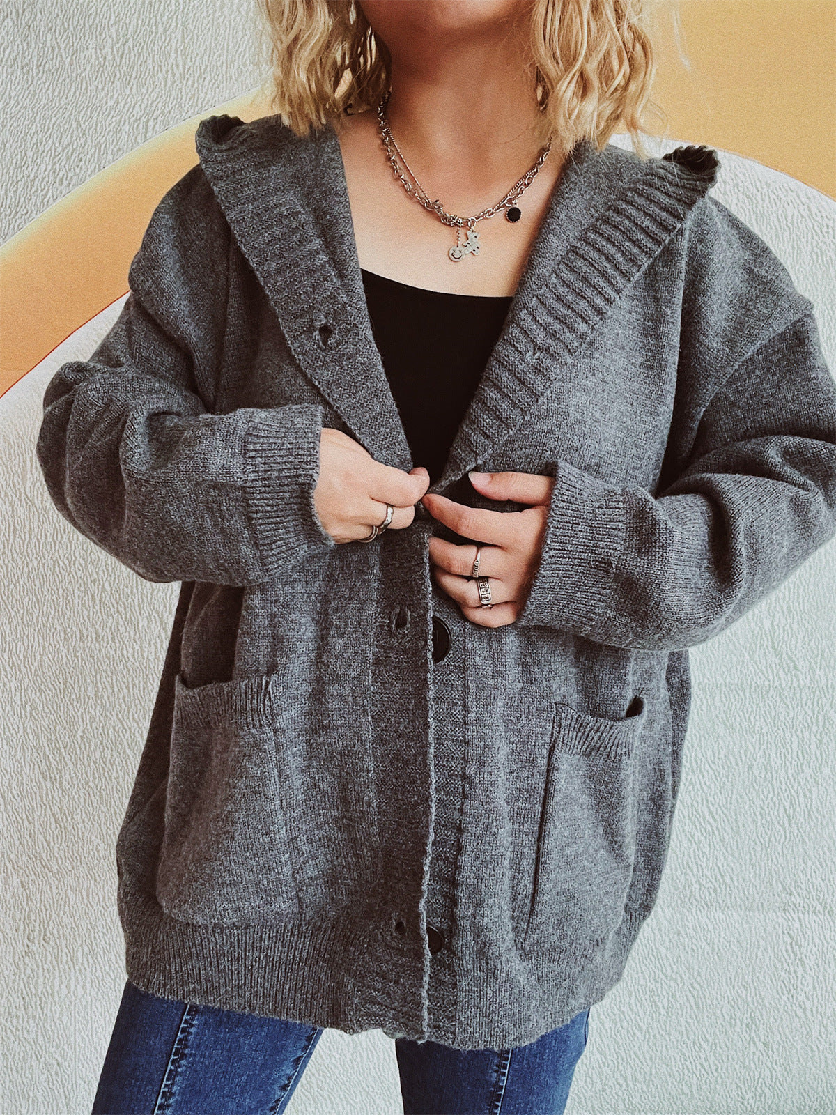 Damen bequeme Strickjacke mit Kapuze und praktischen Taschen R&B