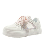 Damen Sneakers mit innovativem, weichem Innenfutter und speziellen Schnürdetails