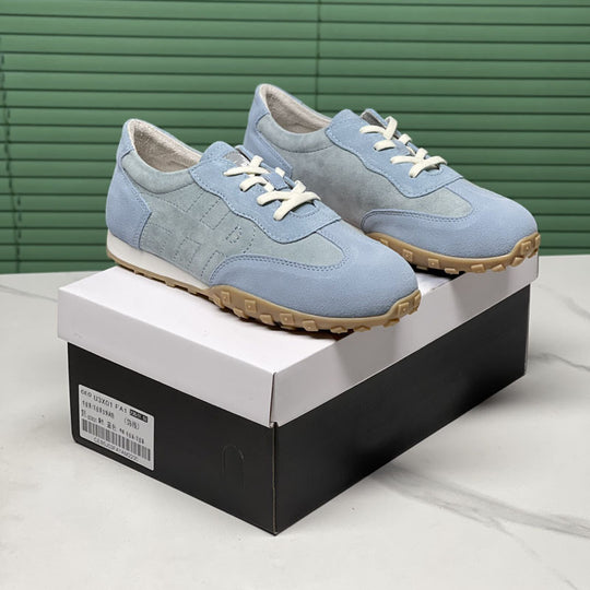Damen Sportliche Sneaker mit hochwertigem Wildleder-Obermaterial und rutschfester Sohle R&B