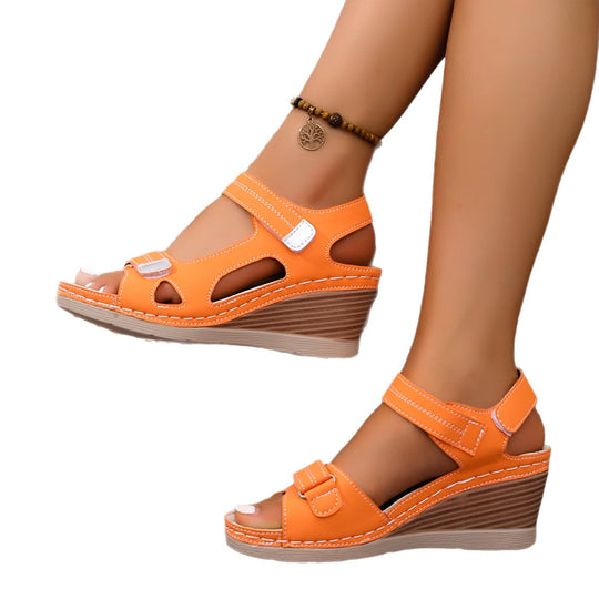 Damen Wedge-Sandalen mit verstellbarem Riemendesign und komfortablem Fußbett R&B
