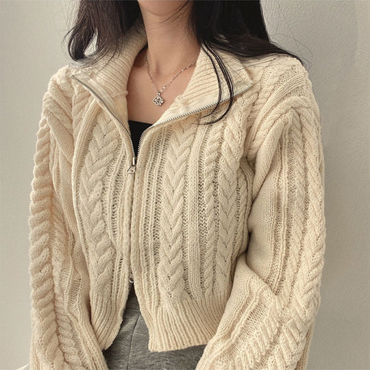 Damen Strickjacke mit hochwertigem Zopfmuster und sportlichem Reißverschluss R&B