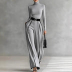 Damen nan elegantes Strickset mit tailliertem Rollkragenoberteil und weiter Plisseehose mit Taillengürtel R&B