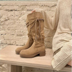 Damen Knöcheltief-Stiefel mit raffiniertem Falten-Design und dekorativem Schnürdetail