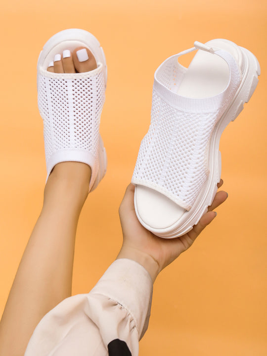 Damen nan Strick-Sandalette mit Fersenriemen, offener Zehenpartie und dämpfender Plateau-Laufsohle R&B