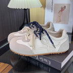 Damen Sportliche und bequeme Sneaker mit auffälligem Schnürsystem