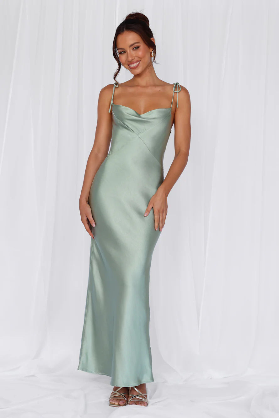 Damen Elegantes Satin-Maxikleid mit verstellbaren Trägern und figurbetontem Schnitt R&B