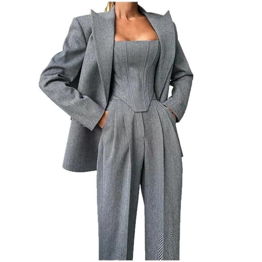 Damen Blazer-Anzug mit figurbetontem Oberteil und weiten Beinen R&B