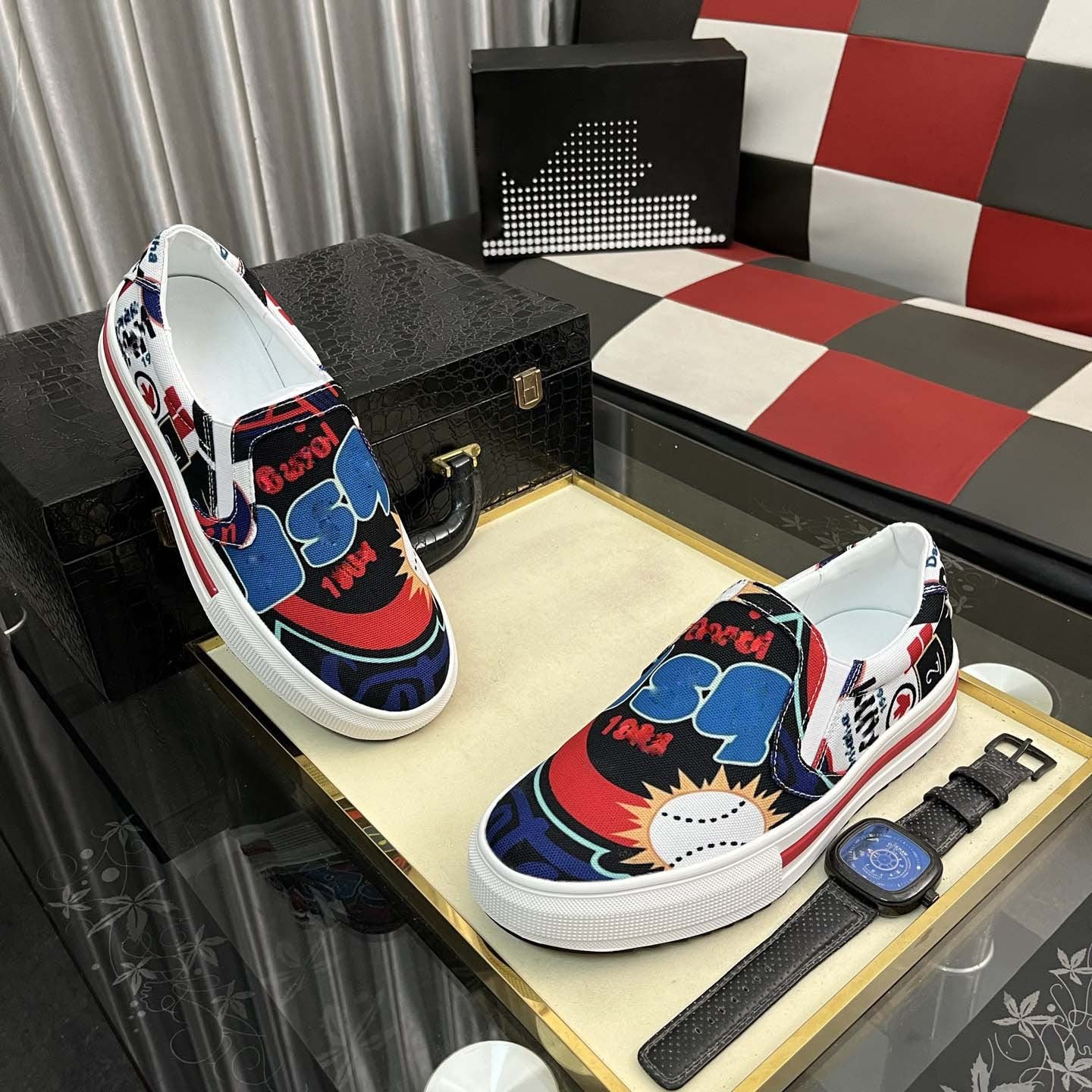 Damen Slip-On Sneakers mit kreativem Grafikdesign und rutschfester Sohle R&B