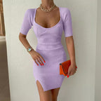 Damen figurbetontes Minikleid mit Rippenmuster und tiefem V-Ausschnitt R&B