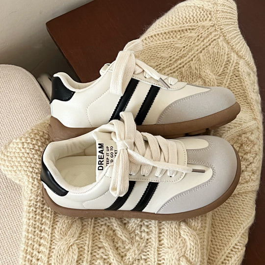 Damen Sportliche Sneakers mit weichem Obermaterial und atmungsaktiven Einsätzen R&B