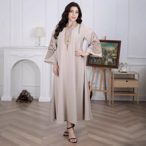 Damen Elegantes Langkleid mit traditionellem Muster und bestickten Ärmeln R&B