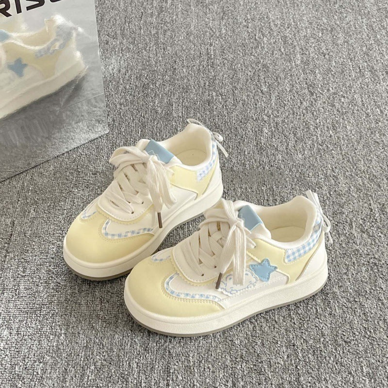 Damen Sportliche Sneakers mit Sternenapplikation R&B