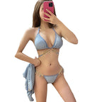 Damen Triangel-Bikini Set mit glitzerndem Material und dekorativen Schmuckdetails