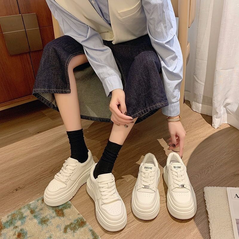 Damen Sportliche Plateau-Sneaker mit rutschfester Gummisohle und atmungsaktivem Obermaterial