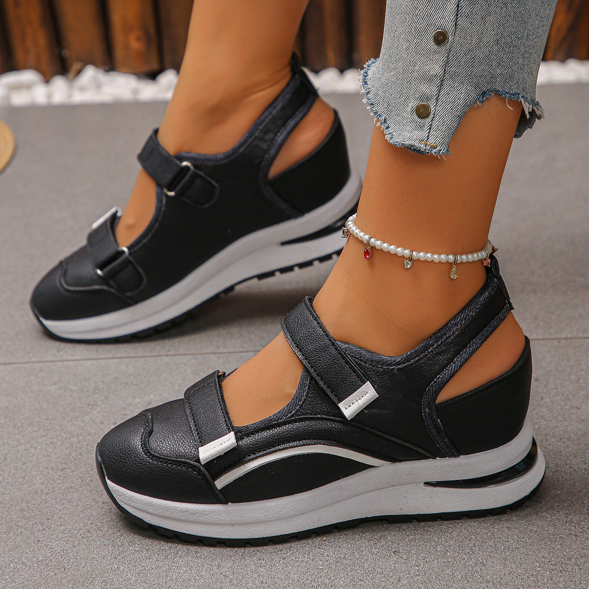 Damen Sportliche Schnürsandalen mit verstellbaren Riemen und gepolsterter Sohle R&B