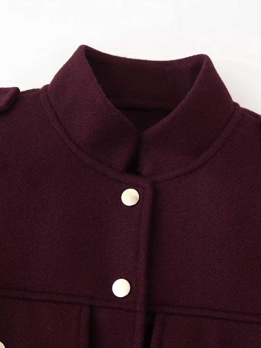 Damen kurze Militärjacke mit Taschen und dekorativen Knöpfen R&B