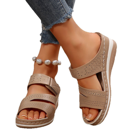Damen Komfortable und modische Riemensandalen mit floralem Design R&B