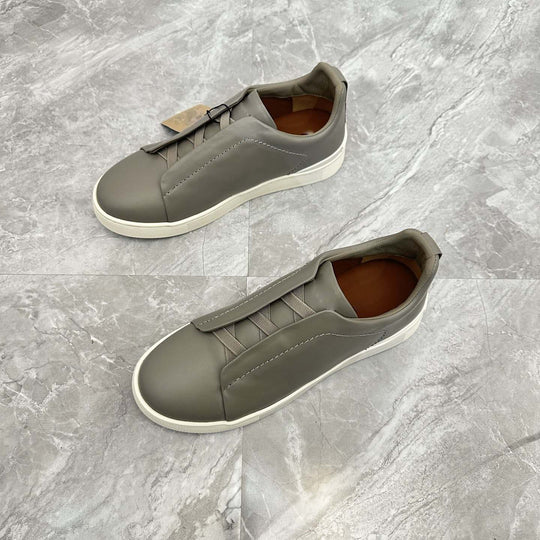 Damen Slip-On Sneakers mit eleganter Lederstruktur und rutschfester Sohle R&B