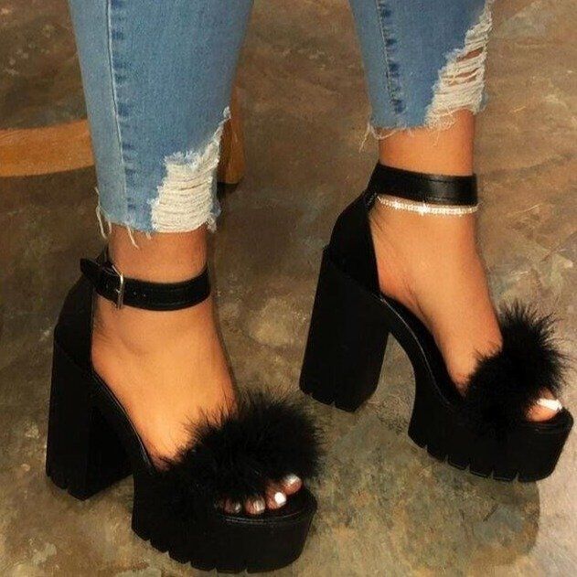 Damen Plateauschuhe mit extravagantem Feder-Detail und knalligem Design R&B