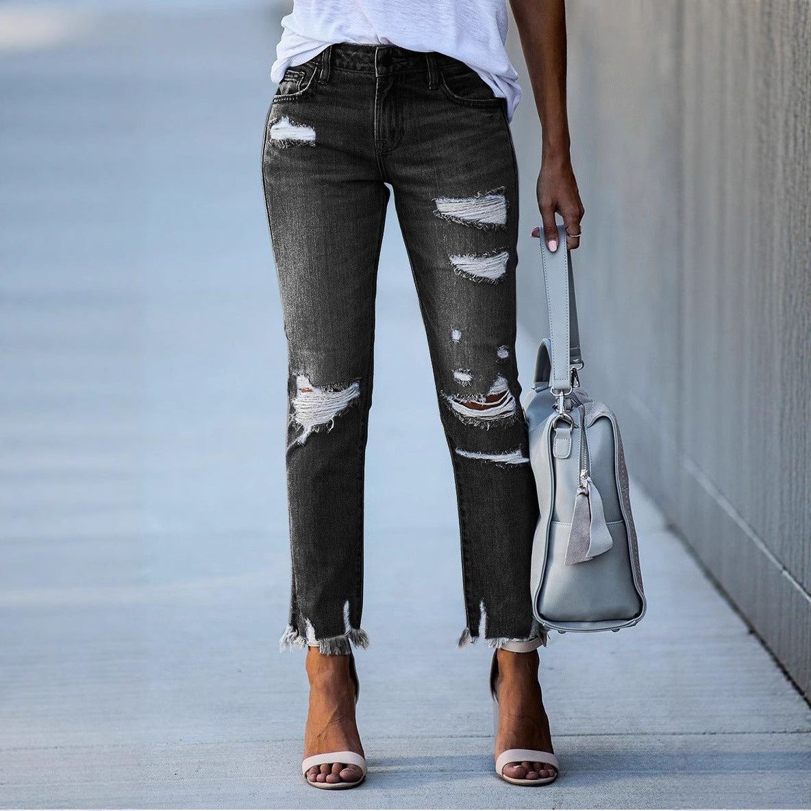Damen Ripped Jeans im modernen Vintage-Look mit fransigen Säumen R&B