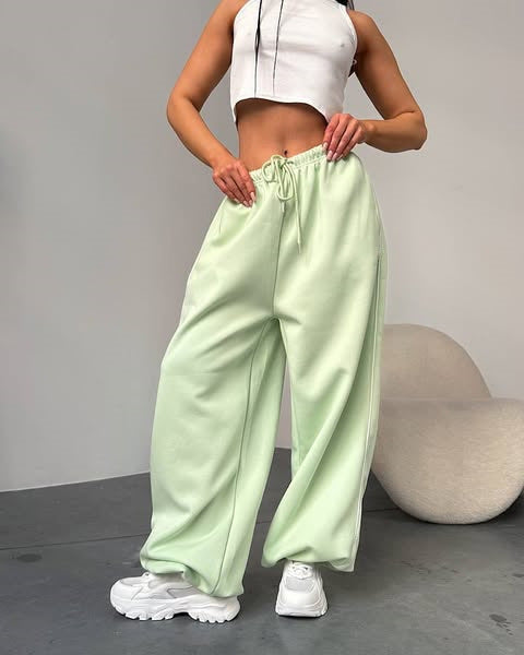 Damen Weite Sporthose mit elastischem Bund R&B