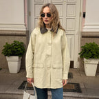 Damen Urbaner Utility-Mantel mit kontrastierendem Kragen und praktischen Taschen R&B