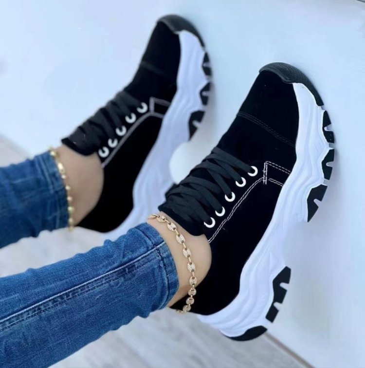Damen Sportliche Sneaker mit robustem Profil und atmungsaktivem Obermaterial R&B