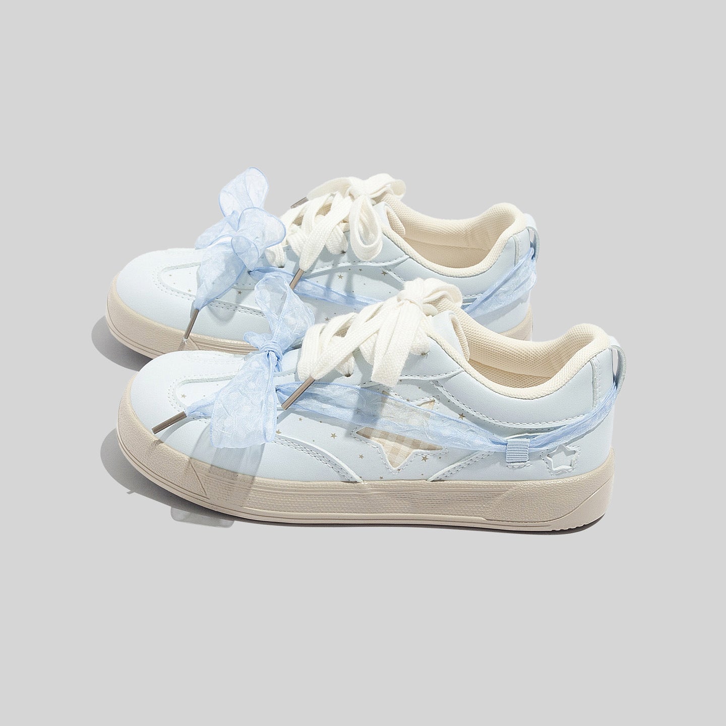 Damen Sneakers mit floralem Druck und innovativem Schnürsystem