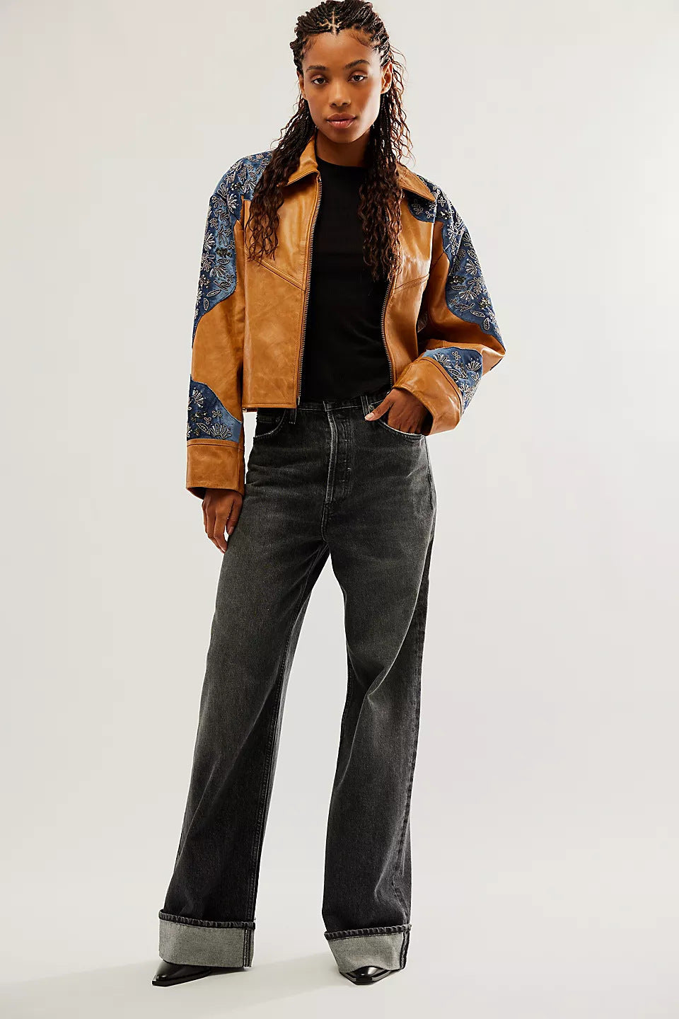 Damen Weite Jeans mit modischen Saumdetails
