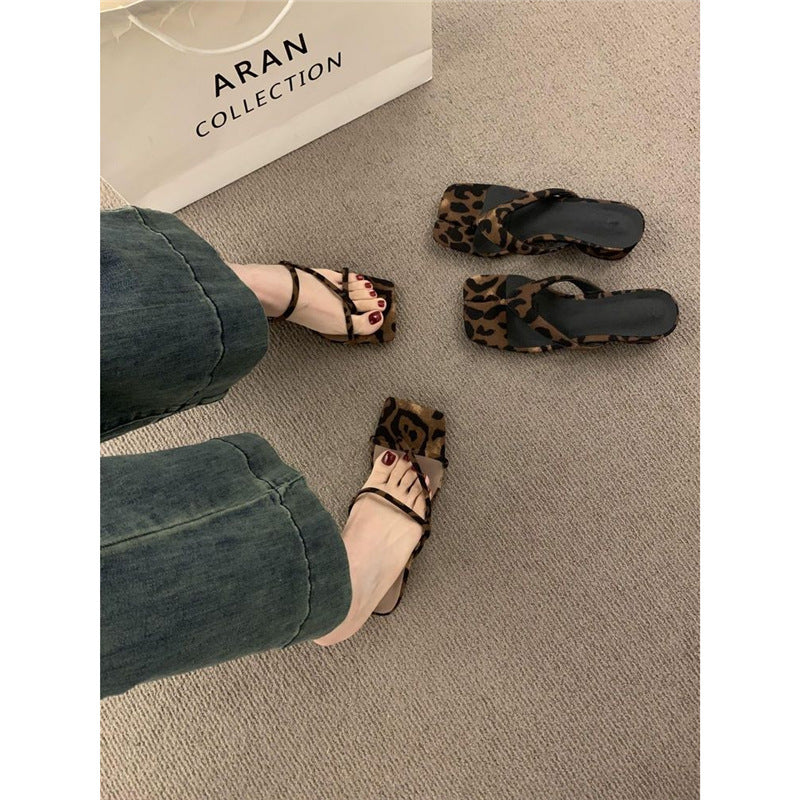 Damen elegante flache Sandalen mit kreativen Leopardenmuster R&B