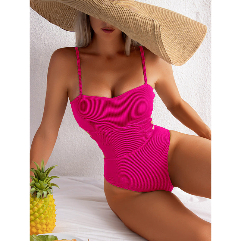Damen Einteiler Badeanzug mit elegantem Rippendesign und figurschmeichelnder Silhouette R&B