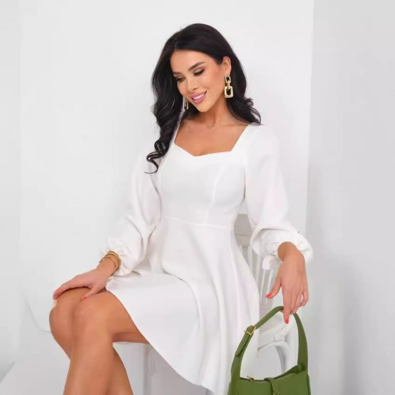 Damen Minikleid mit Puffärmel und Herz-Ausschnitt R&B