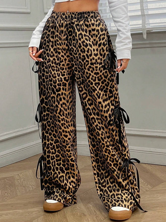 Damen Weit geschnittene Cargohose mit Leopardenmuster und eleganten Schnürdetails R&B