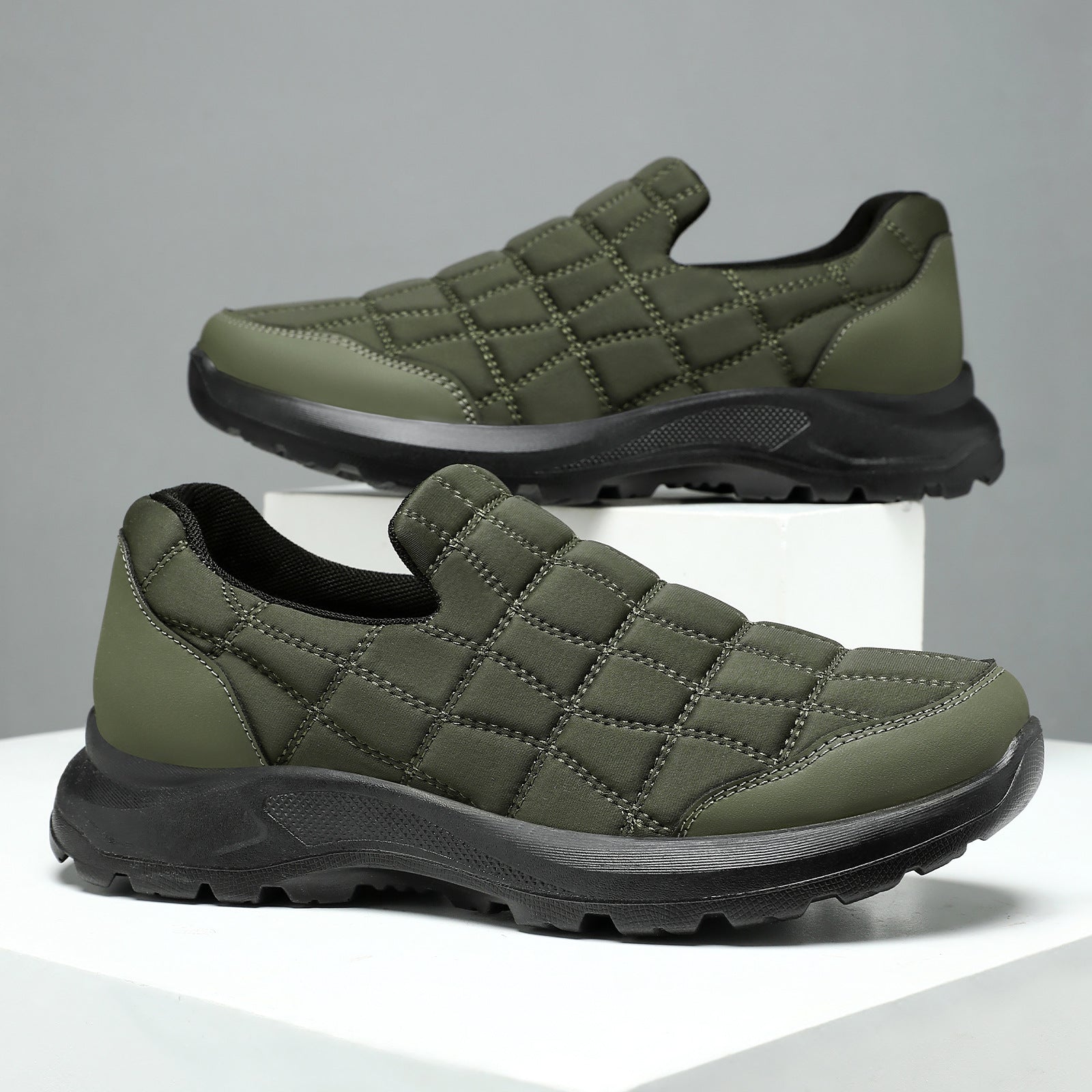 Damen Komfortable Slip-On Sneakers mit gepolstertem Schaft R&B