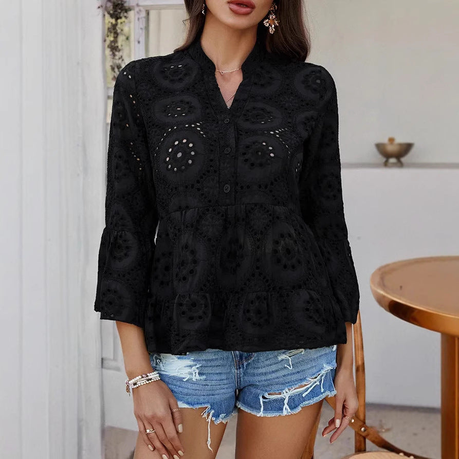 Damen Oberteil mit eleganter Broderie Anglaise und ausgestellten Ärmeln R&B
