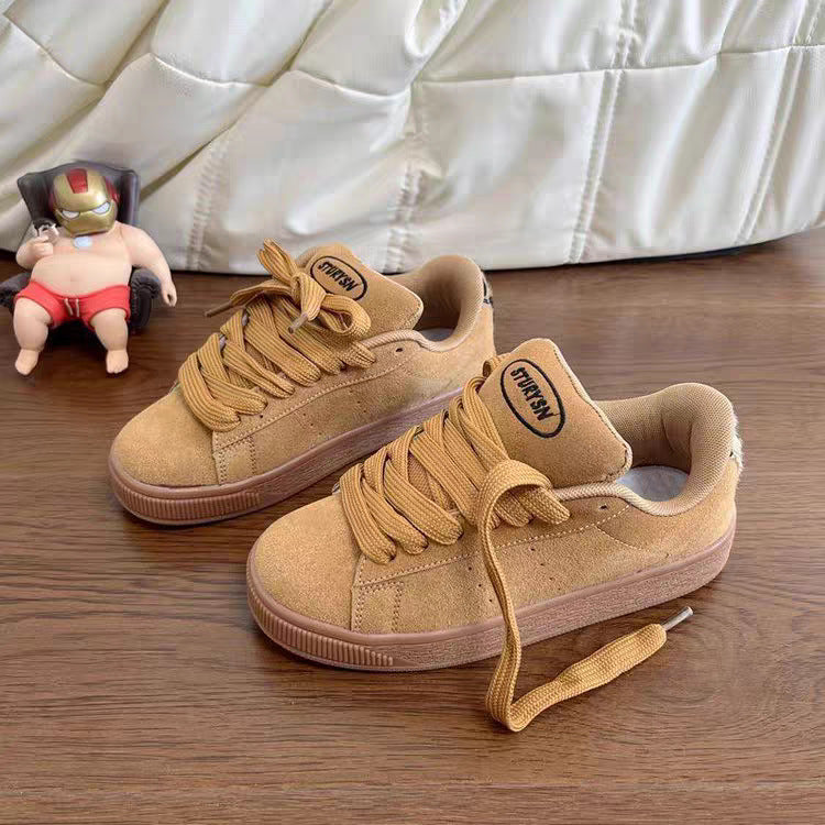 Damen Sneakers aus qualitativ hochwertigem Wildleder mit bequemer Schnürung