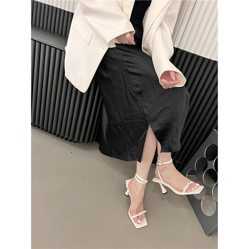 Damen elegante Sandalen mit filigranen Riemen R&B