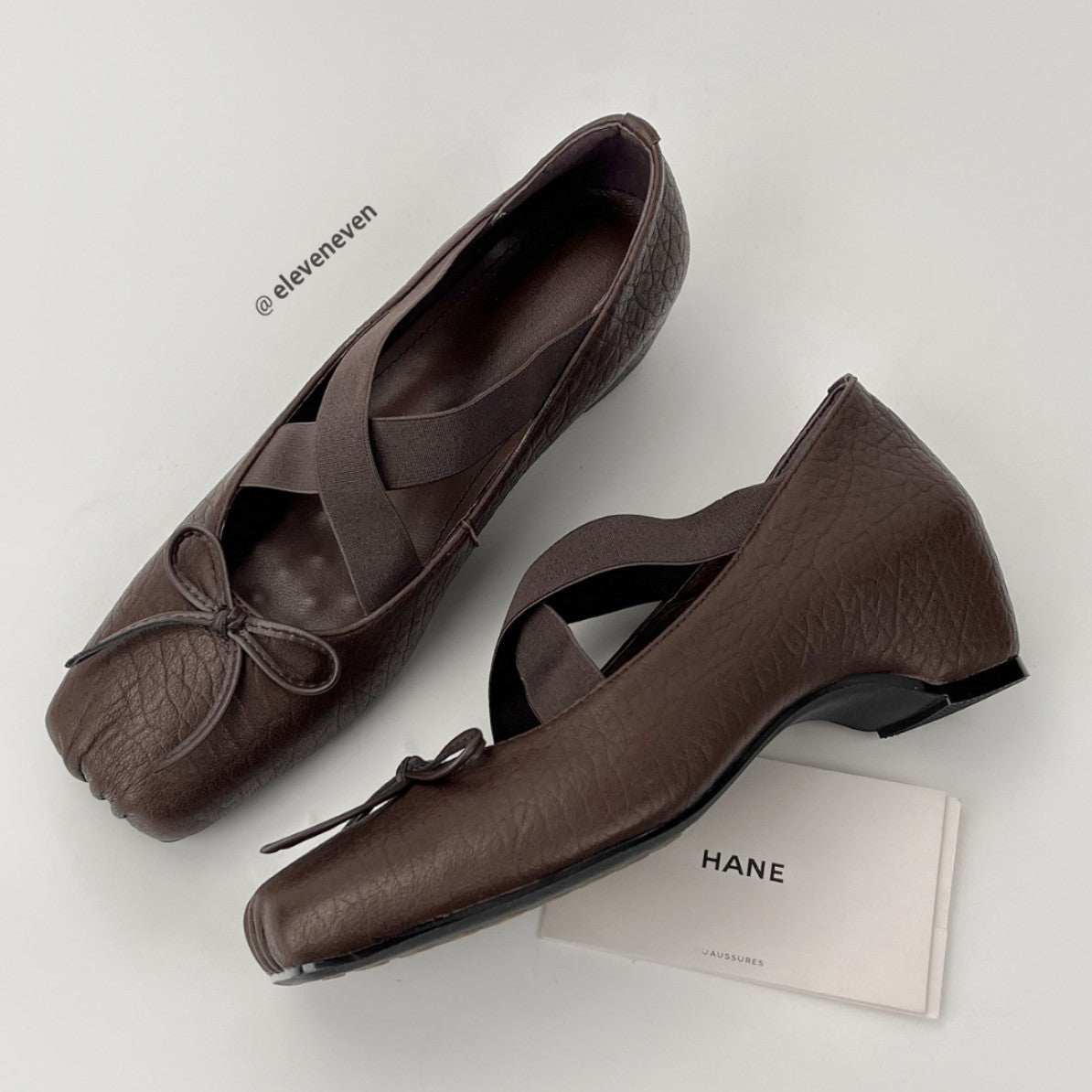Damen Ballerina-Schuhe mit raffiniertem Cross-Over-Riemen und weichem Leder
