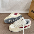 Damen Sneakers mit sportlichem Design und atmungsaktiver Obermaterialkombination
