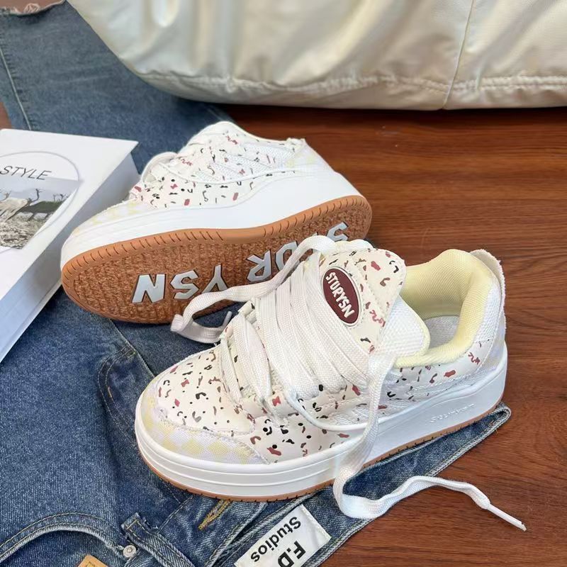 Damen Sneakers mit atmungsaktivem Obermaterial und modischem Muster