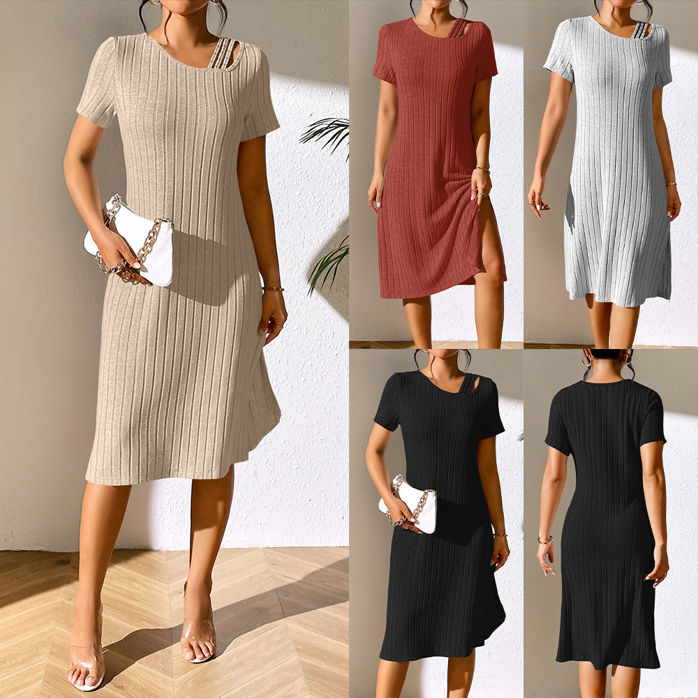 Damen Strickkleid mit modischem Ausschnitt und elastischem Material R&B
